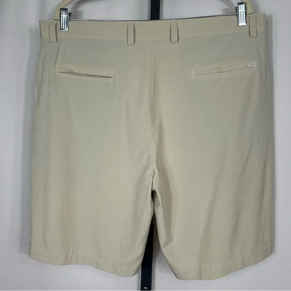PETER Millar Shackleford Performance Men’s Hybrid Shorts Sz 38 - Sand